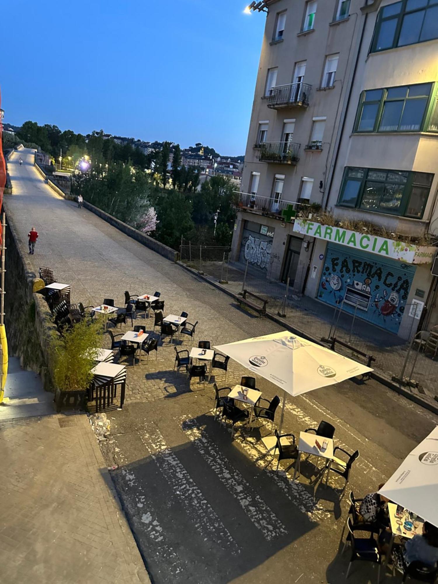 Apartamento Puente Romano Ourense Exteriör bild